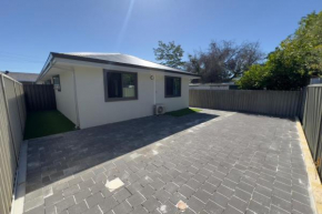 B3-Cozy 2B1BHouse nr airport backyard&carparking